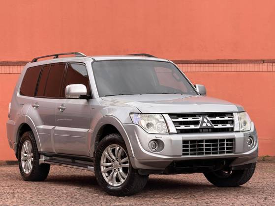 MITSUBISHI PAJERO FULL 3.8 HPE 4X4 V6 24V GASOLINA 4P AUTOMÁTICO